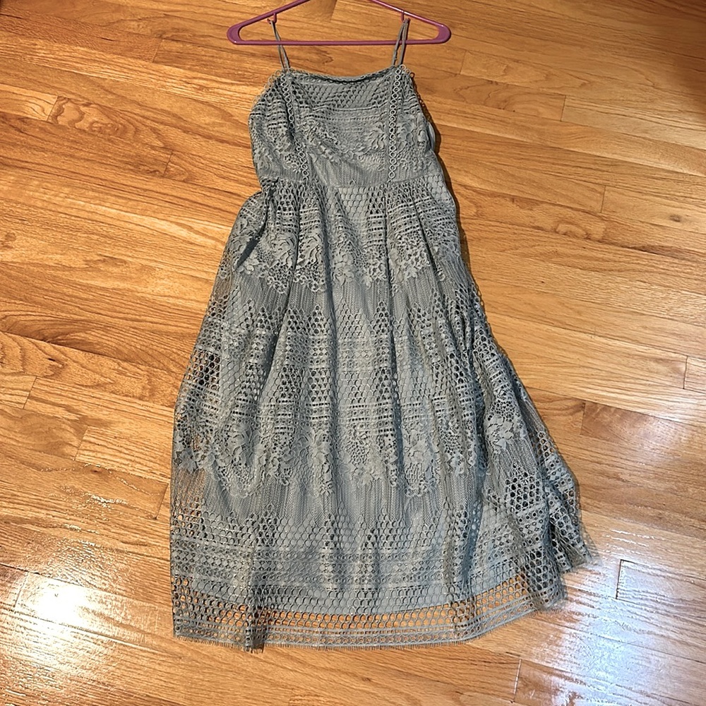 Light green lace midi dress, size xs